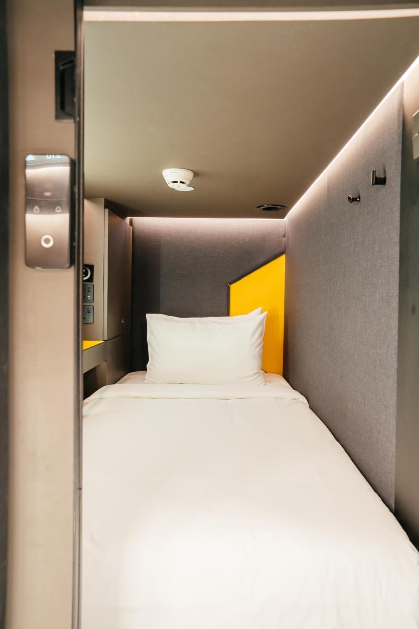 Capsule hotel Capsuletransit Sleep Lounge Klia T1 Airport - Landside, Public Area At Lvl 5