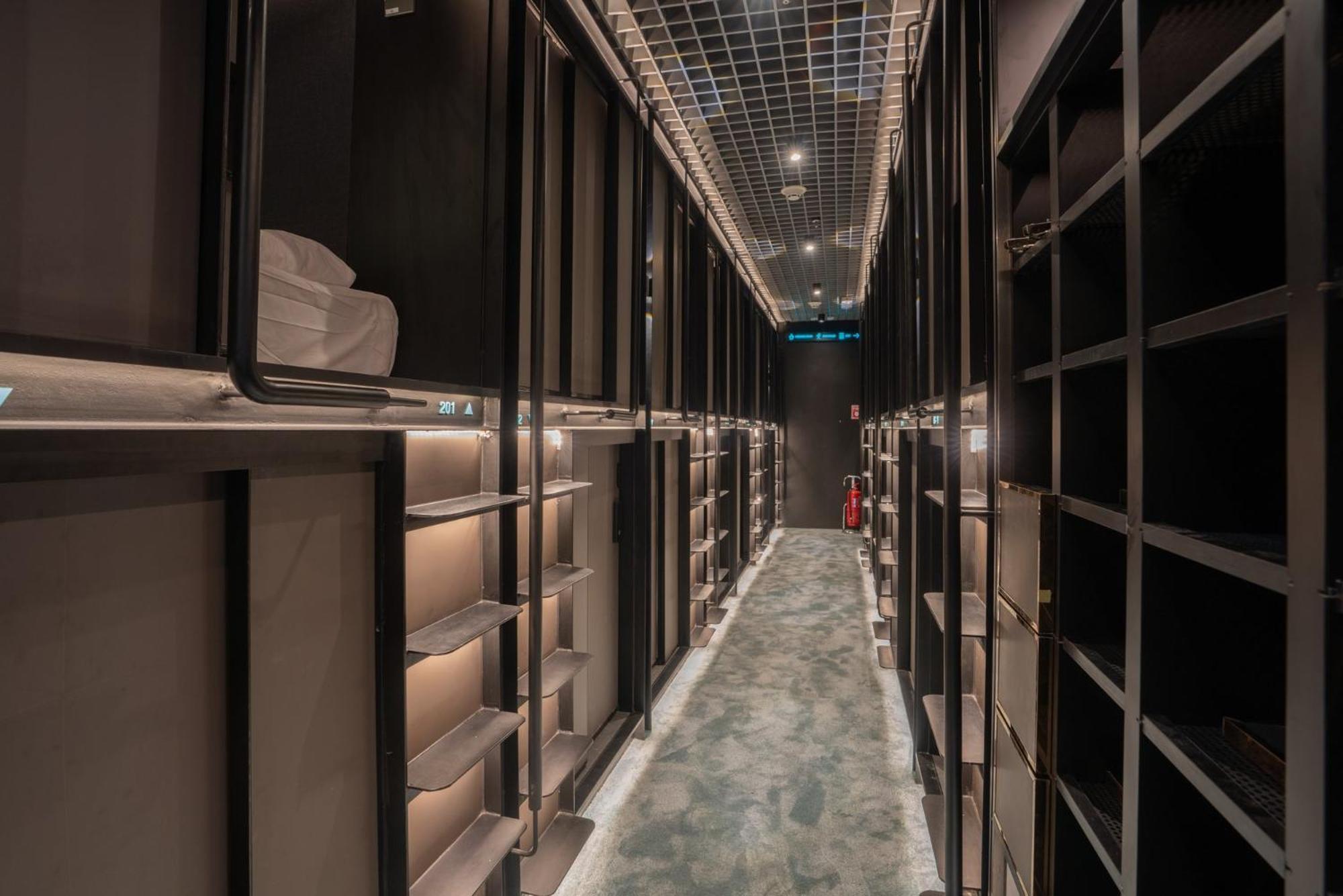 Capsuletransit Sleep Lounge Klia T1 Airport - Landside, Public Area At Lvl 5 Capsule hotel Sepang